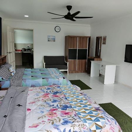 Sunrise Bedrooms And Transit Ранау Екстер'єр фото